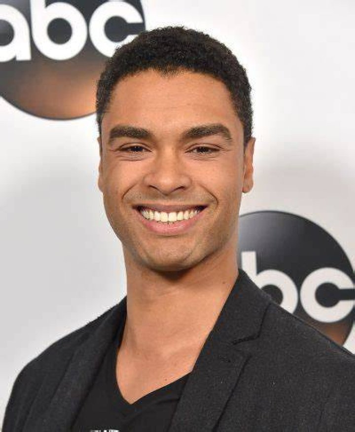Rege-Jean Page Height, Weight, Net Worth, Age, Birthday, Wikipedia, Who, Instagram, Biography