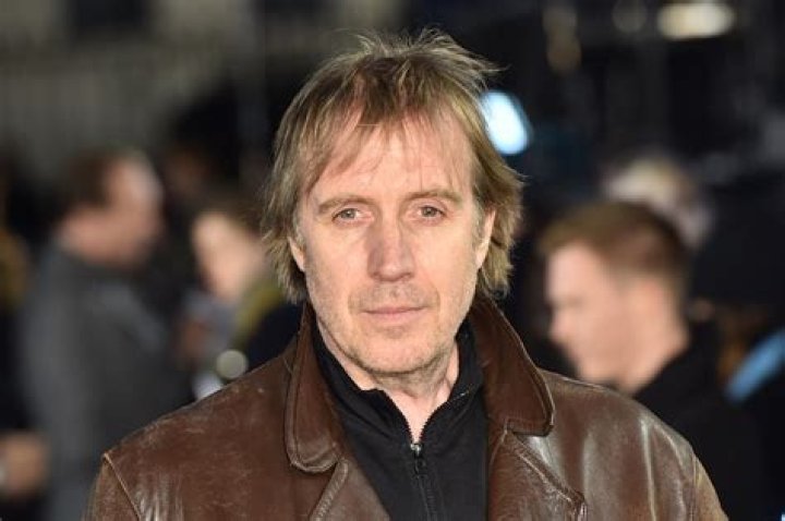 Rhys Ifans Height, Weight, Net Worth, Age, Birthday, Wikipedia, Who, Instagram, Biography