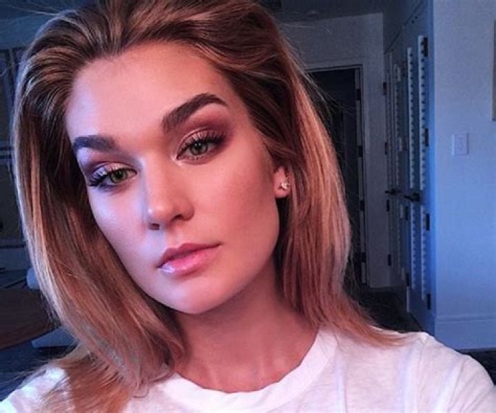 Shayna Taylor Height, Weight, Net Worth, Age, Birthday, Wikipedia, Who, Instagram, Biography