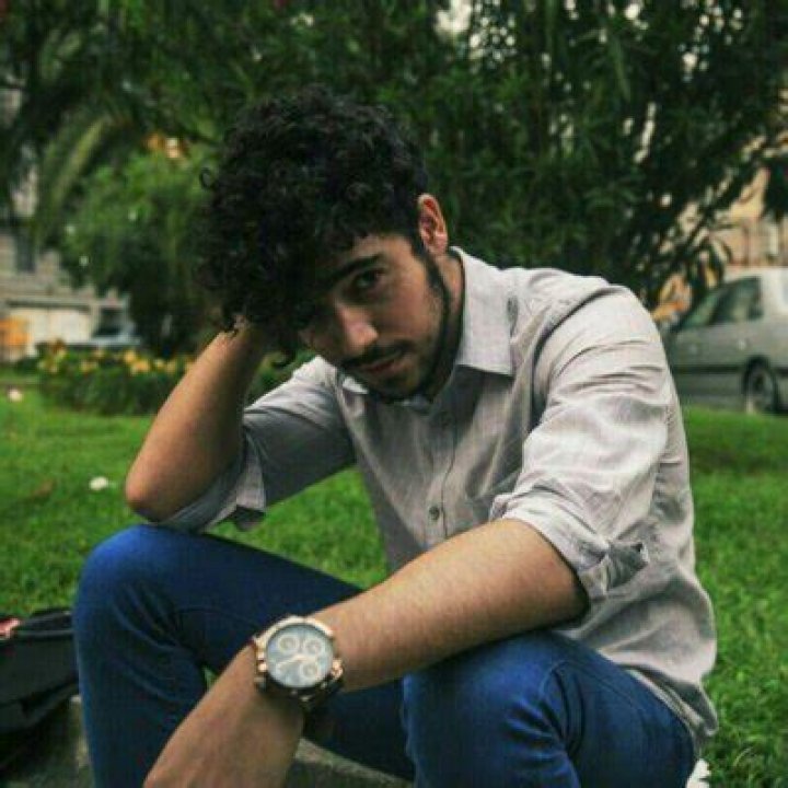 
Shervin Hajipour Girlfriend: Is Iranian Singer Dating? Parents And Net Worth 