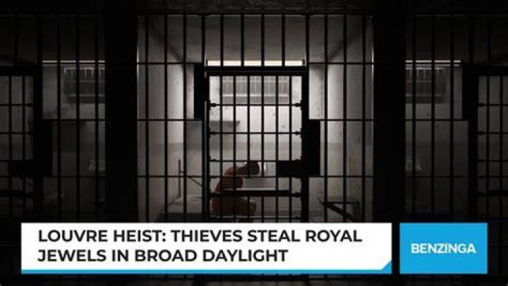 
Thieves steal $500K in jewelry in broad daylight NYC heist 