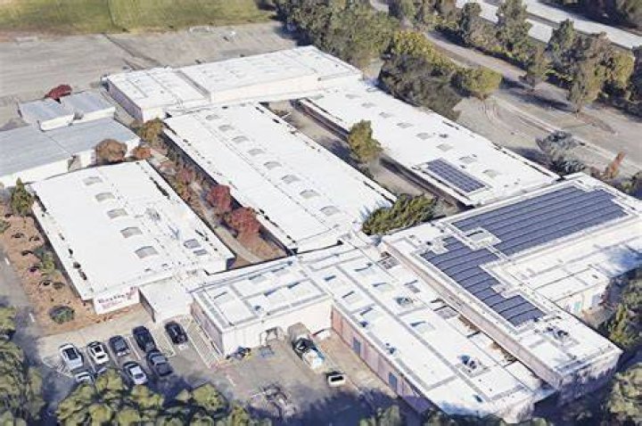 
Two critical, four others injured in shooting at east Oakland school 