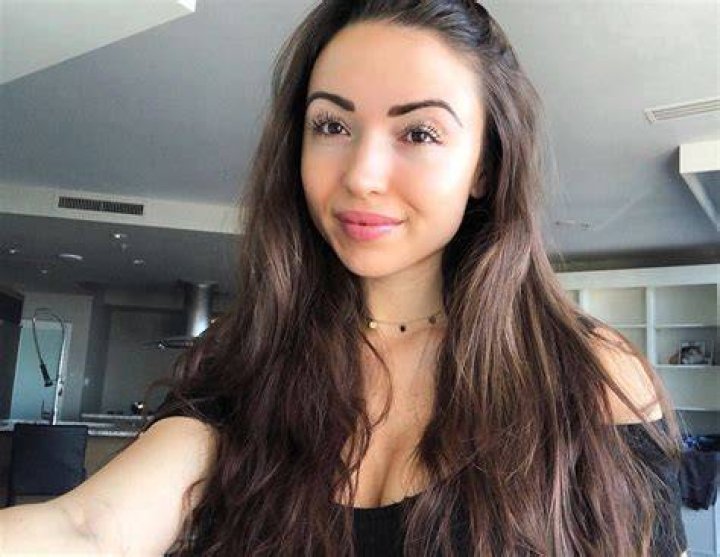 Typical Gamer Is In A Relationship With Content Creator Girlfriend Samara Redway Since 2015