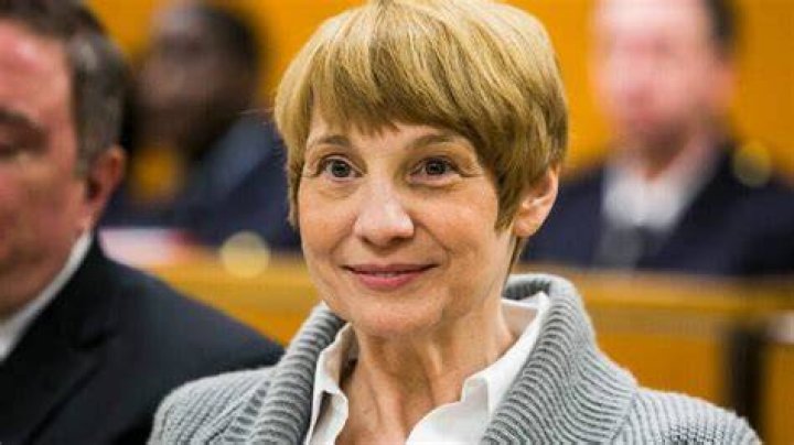 Was Carolyn Warmus Face Paralyzed? What Happened? Brain Tumor And Illness