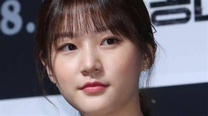
What did Kim Sae-ron do? Exploring the multiple controversies that the 22-year-old actor got involved in 