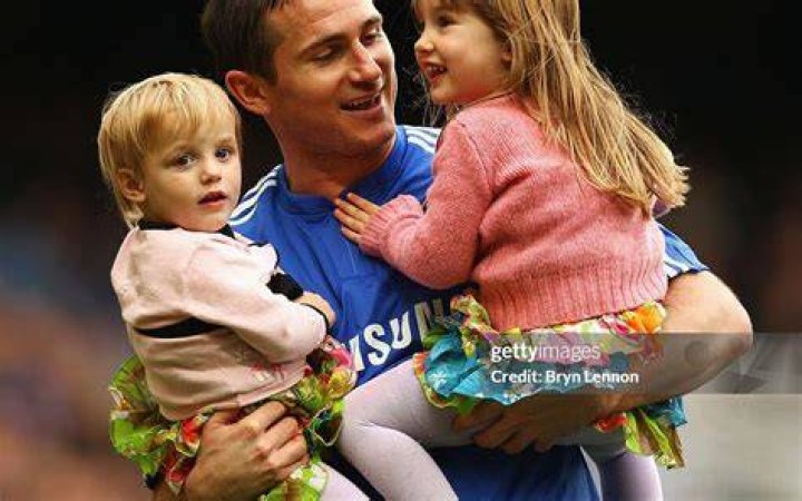 
Who are Frank Lampards Parents? Frank Lampard Biography, Parents Name and More 
