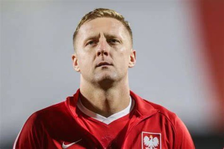 
Who are Kamil Gliks Parents? Kamil Glik Biography, Parents Name, Nationality and More 
