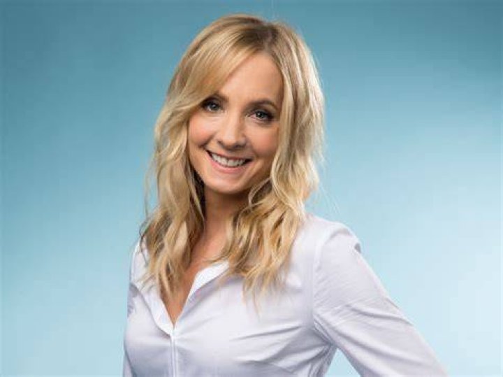 
Who is Joanne Froggatt? Wiki Bio, husband James Cannon, body, sister 