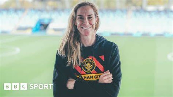 
Who Is Karen Bardsley Partner? Manchester Goalkeeper Announced Retirements 