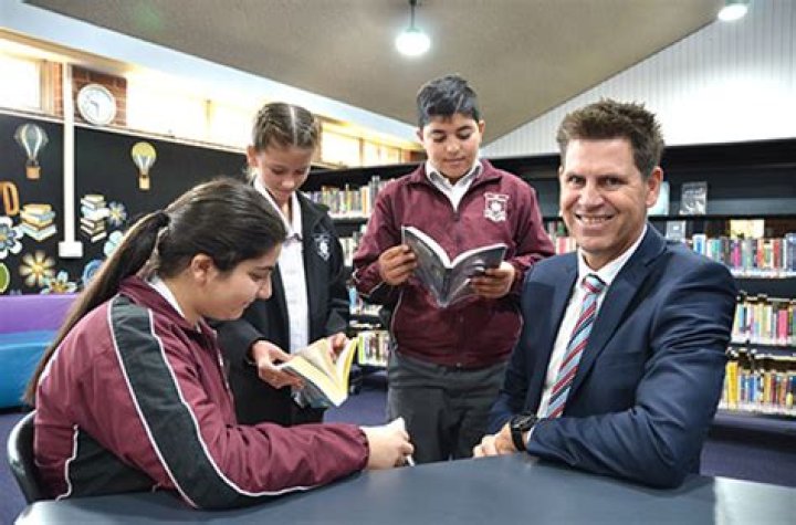
Who Is Murray Kitteringham’s Wife? Meet The Sir Joseph Banks High School Principal’s Family 