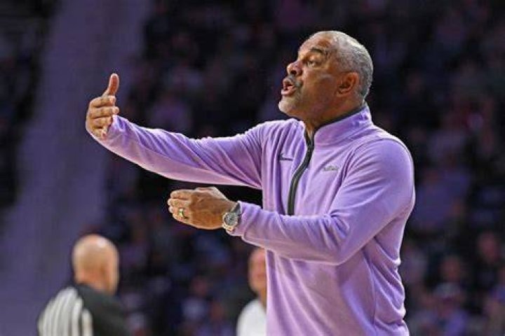 
Wildcats Hire Jerome Tang As New Coach, Former Assistant Salary and Net Worth 2022 